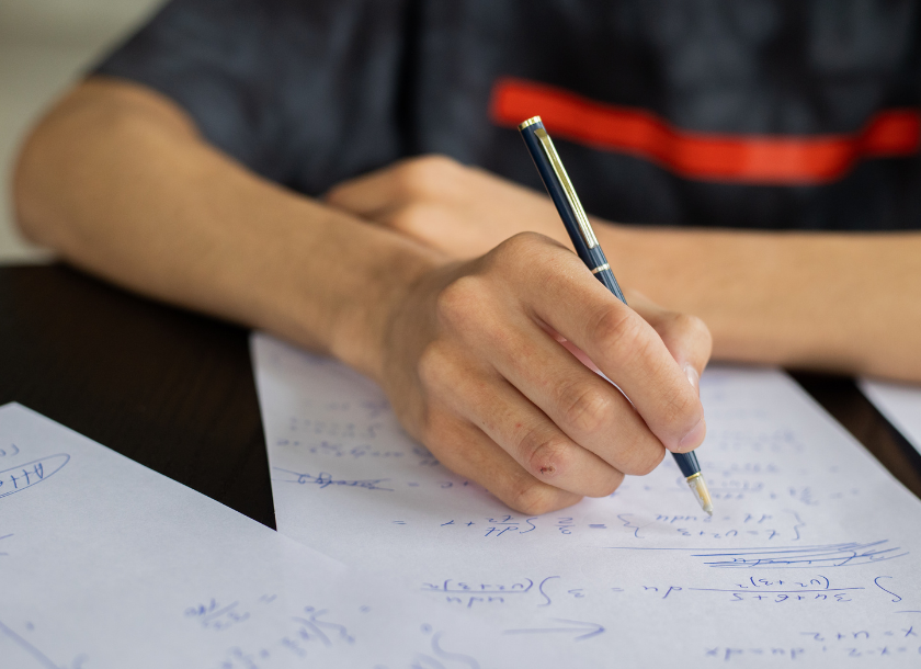 10月からの受験勉強で間に合う？逆転合格を目指す勉強法とスケジュールを解説